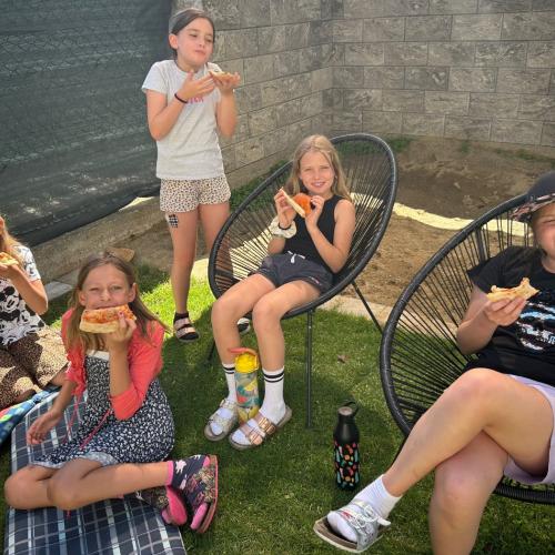 Wasserspaß und Pizza-Party