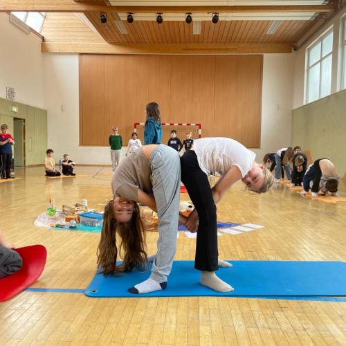 Yoga 26