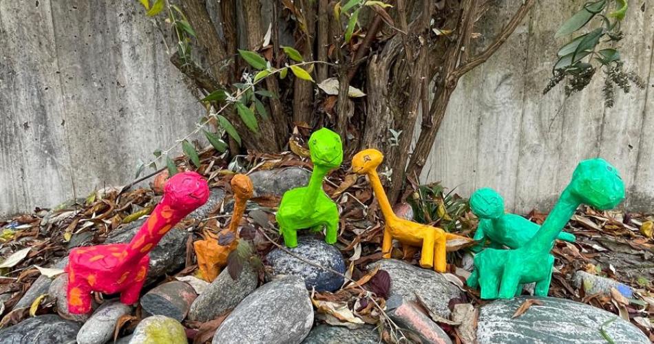 Dinos