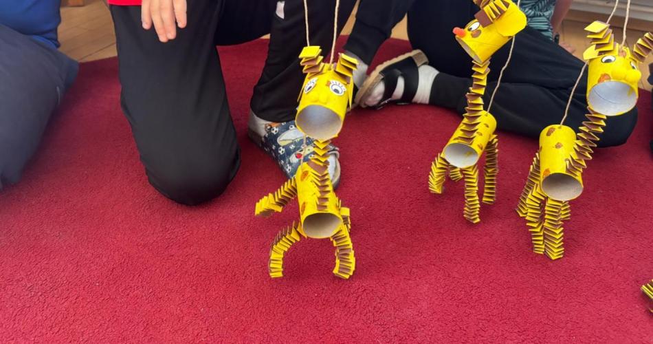 Giraffen-Marionetten